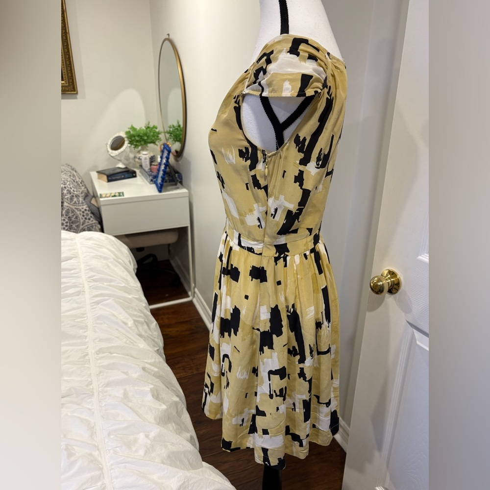 Joie 100% Silk Fit & Flare Mini Dress Abstract Print Mustard Yellow Size S - Picture 8 of 10